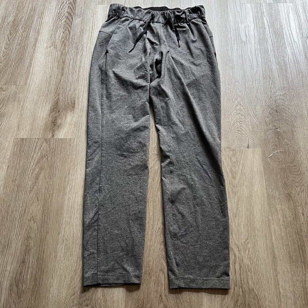 Lululemon Women's Size 4 On The Fly Pants Woven 7/8 27in Gray